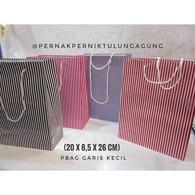 

Paper Bag Garis Kecil