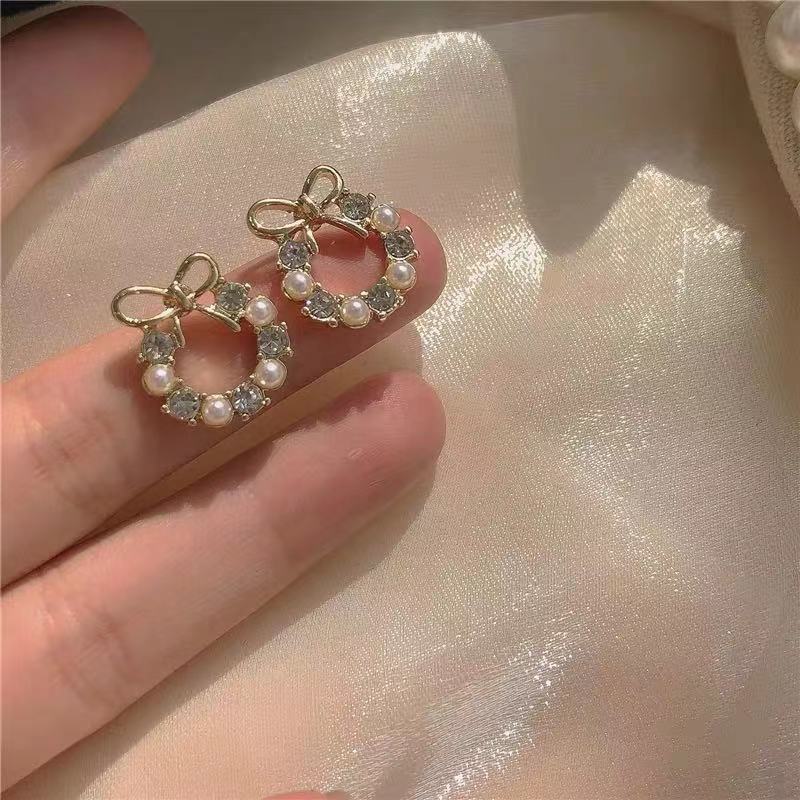 Anting Stud Kristal Mutiara Bentuk Hati Gaya Korea Untuk Wanita