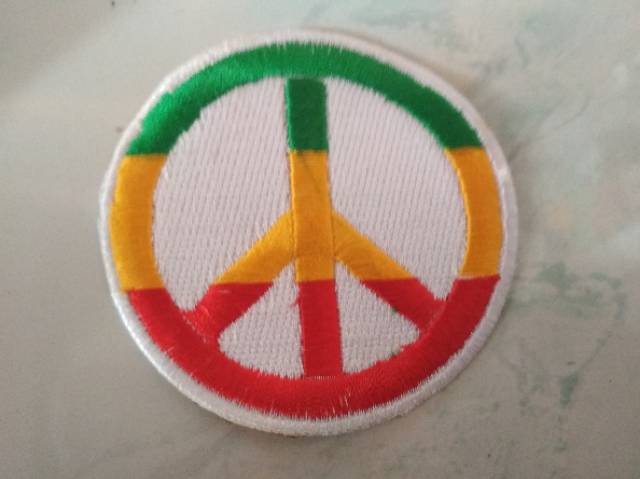 Emblem patch bordir peace rasta