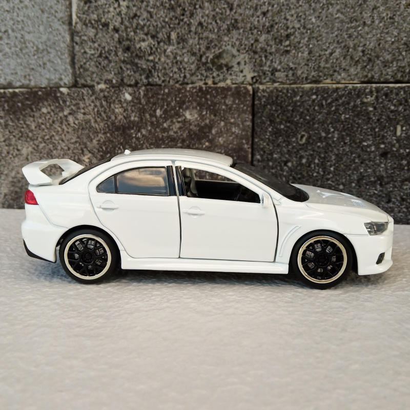 MITSUBHISHI LANCER EVO X Parfume Pewangi Pengharum Mobil Parfum Pajangan Miniatur Diecast Mobil