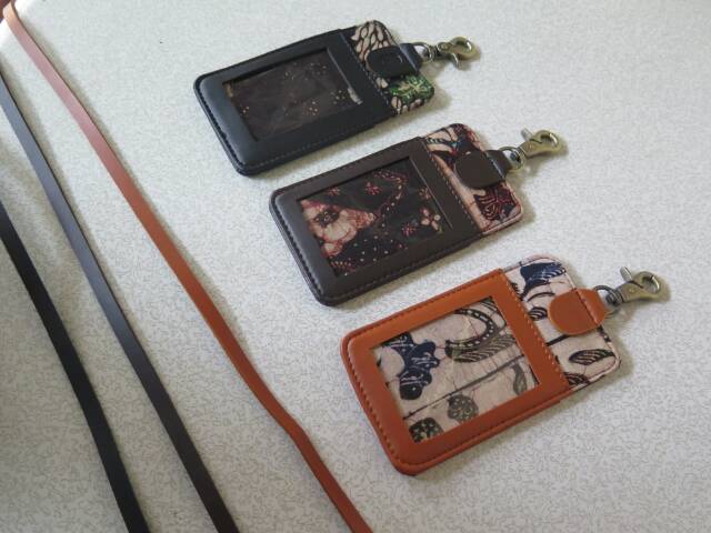 

Nametag ID Card Holder Kulit Sintetis Leather Murah Kualitas Original