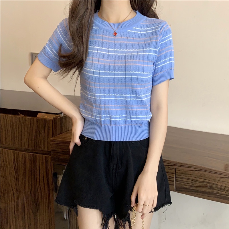 Atasan rajut model korea untuk wanita. T-Shirt Vintage Crop Top Wanita