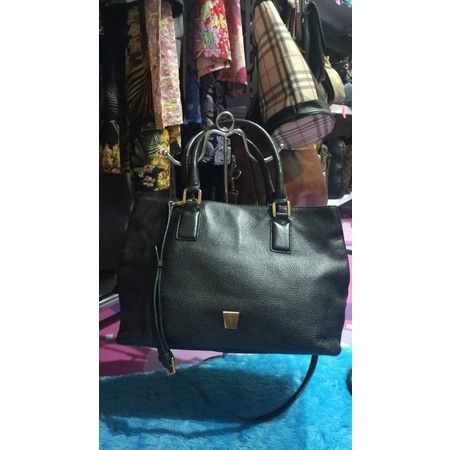 tas kulit asli kulit mantul brand sisley original lengkap tag dan noser (monza bag), harga nett no n