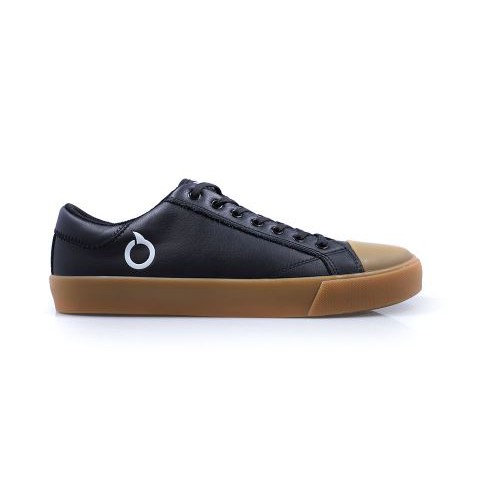 SEPATU SNEAKERS ORTUSEIGHT STOCKHOLM