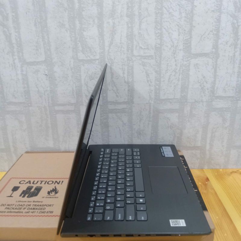 Laptop Lenovo ideapad 330, Amd A4-9125, Gen 7Th, Radeon R3 Graphics, Ram 4 Gb / 500Gb, Seri Baru bosy slim