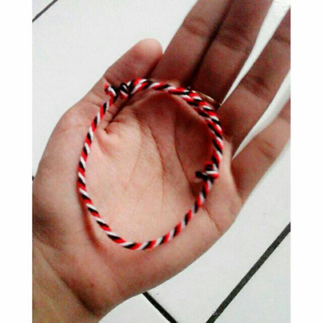 Gambar Gelang Tridatu Koleksi Rina Gambar Gelang Tridatu Koleksi Rina