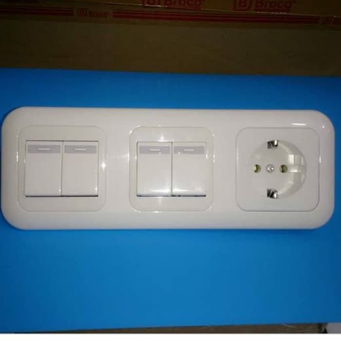 Saklar 4 Tombol 4 Gang Panasonic + Stop Kontak Panasonic