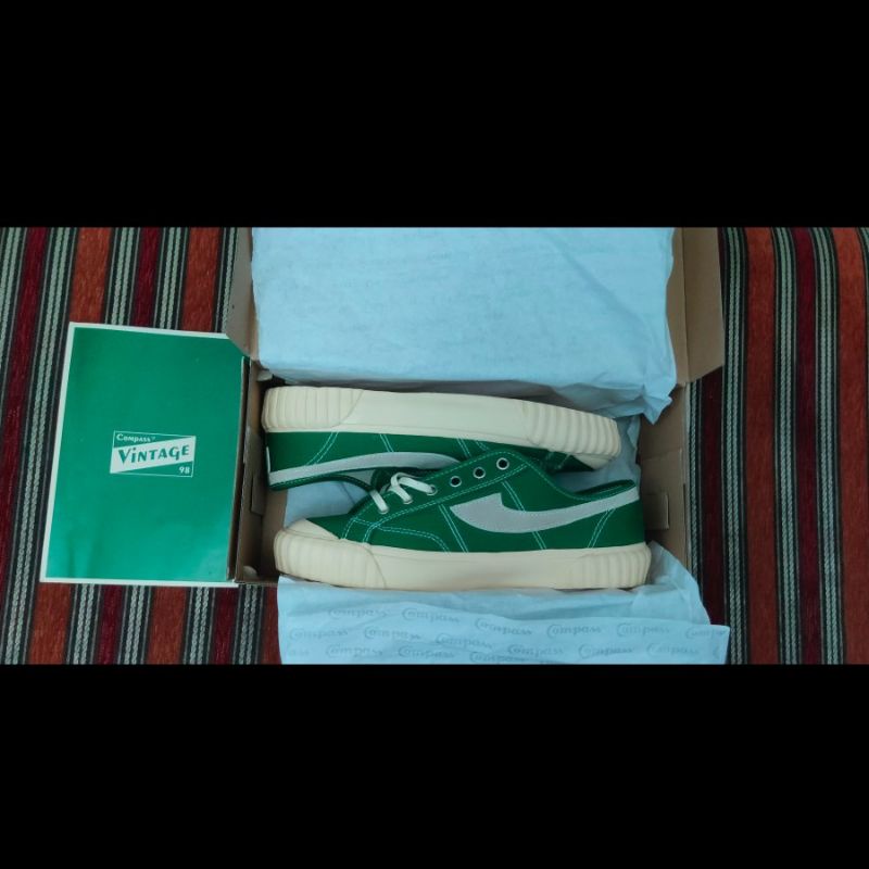 Sepatu Compass Vintage 98 - Warna Hijau, Ukuran 41- BNIB - Low