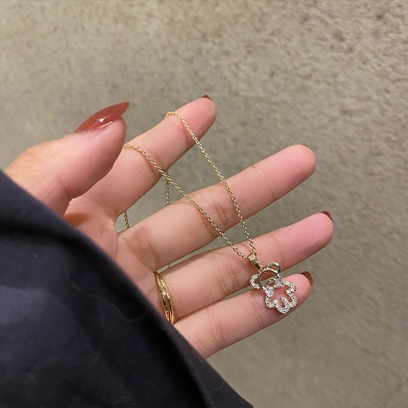 Kalung Dengan Liontin Kristal Bentuk Beruang Kecil Gaya Korea Untuk Wanita