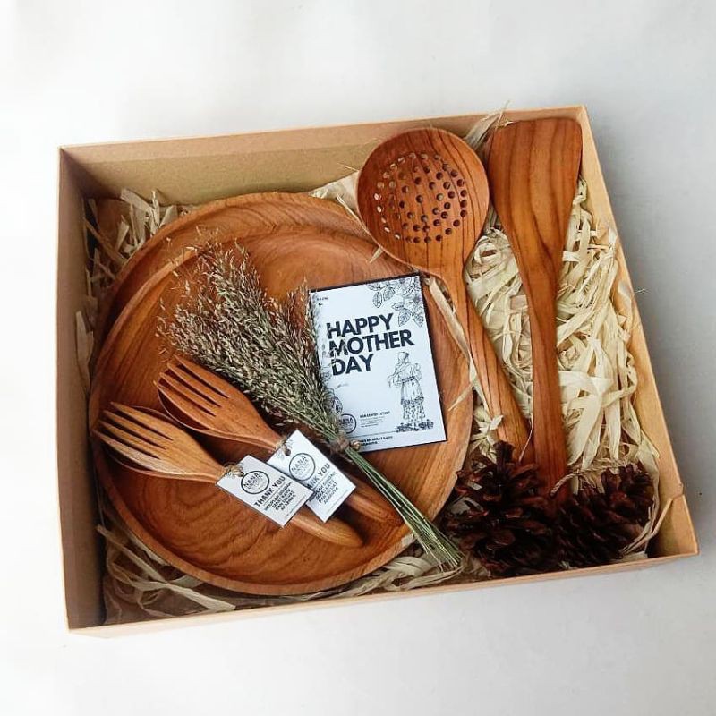 

HAMPERS NATAL CHRISTMAS GIFT KADO HADIAH PERNIKAHAN ULANG TAHUN WISUDA SOUVENIR WEDDING GIFT BOX