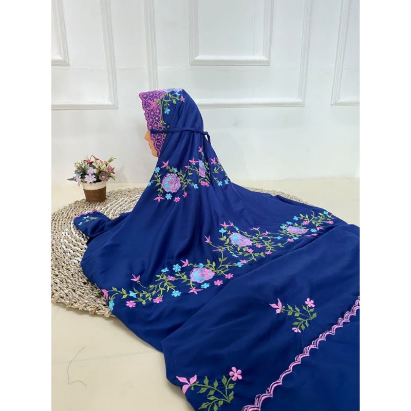 Mukena Terusan Bordir Mawar Warna Polino Silk