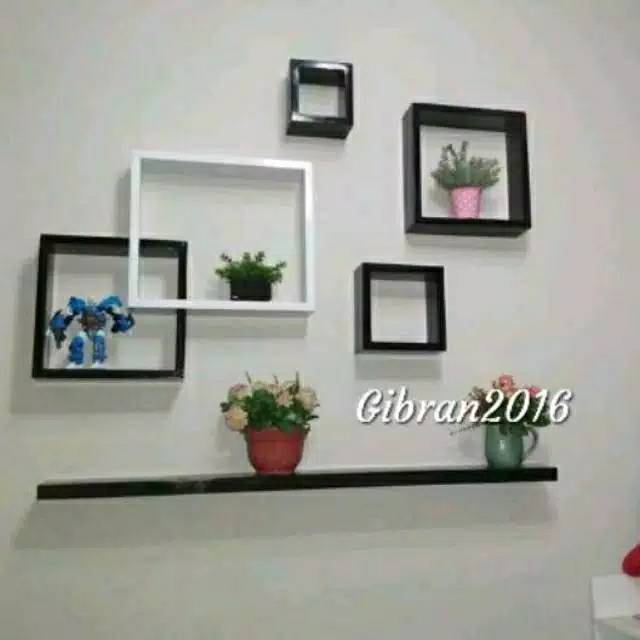 Rak dinding kotak minimalis