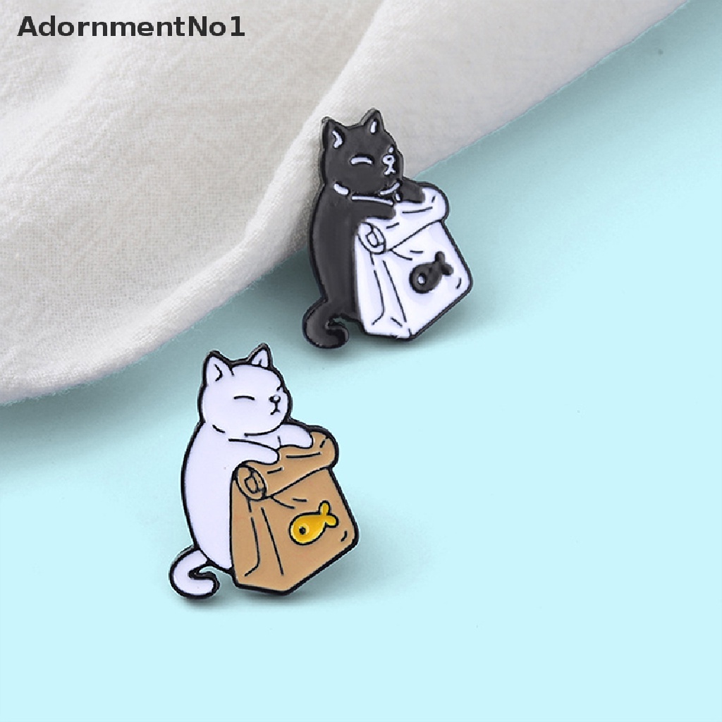 (AdornmentNo1) Bros Pin Enamel Desain Kucing Hitam Putih + Ikan Kering