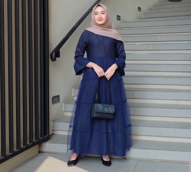 JENIFER GAMIS / GAMIS JARING GARIS TIGA