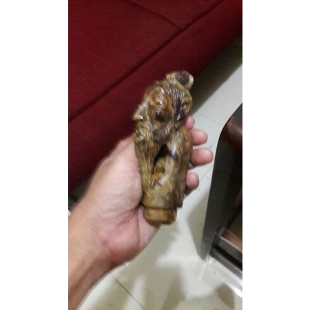 deder keris ukir tetuah kayu asem enom