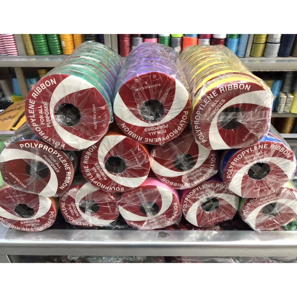 

Pita Kado Lis Emas 3/4 Inch Isi 10 Roll / Pita Jepang Lis Emas 2Cm / Souvenir Ribbon