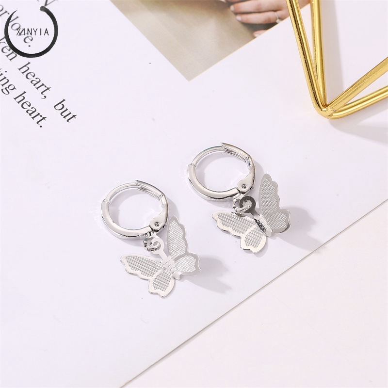 【READY STOCK】Anting Klip Bentuk Kupu-kupu Matte Gaya Korea Untuk Wanita /Anting Kupu-Kupu Gaya Korea Untuk Wanita