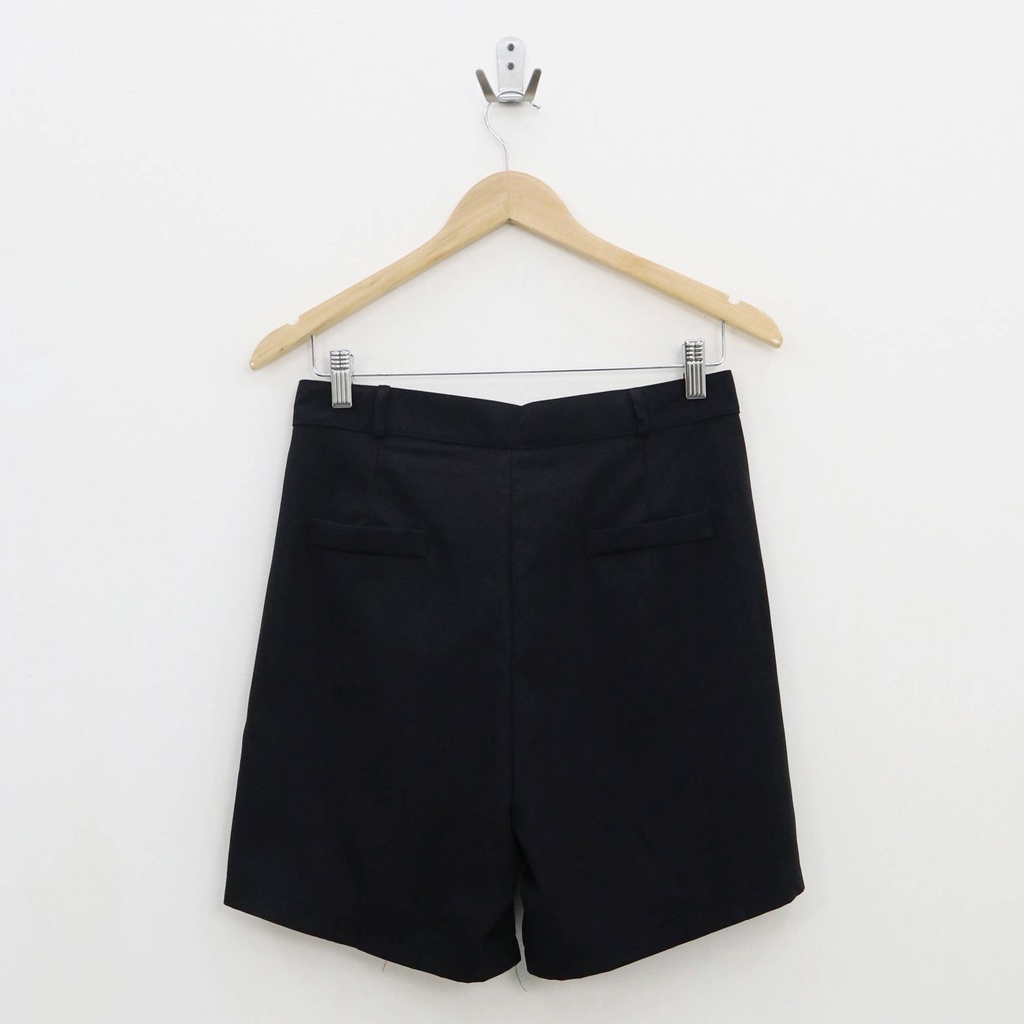 Hely short pants - Thejanclothes