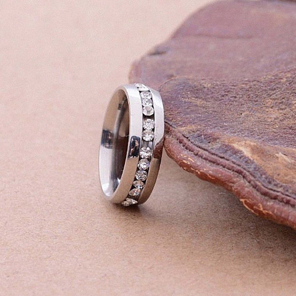 Cincin Kristal Berlian Imitasi Bahan Stainless Steel 6mm Lebar 6mm untuk Pasangan