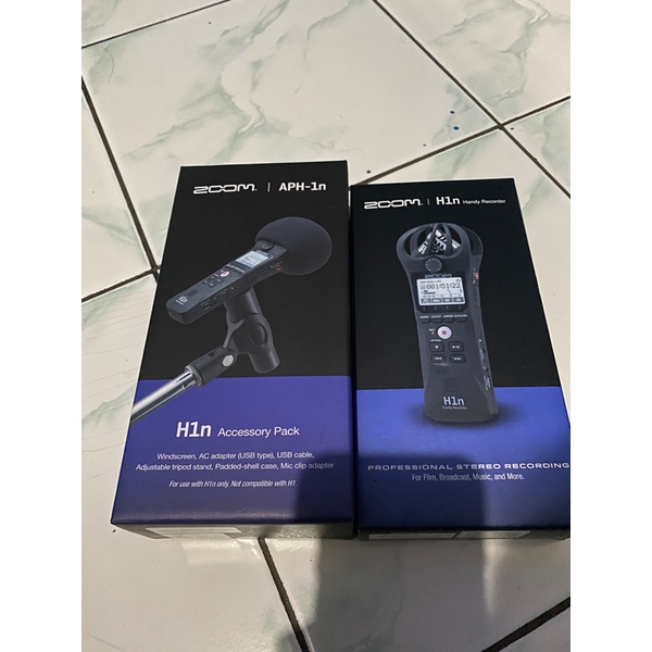 Zoom H1N Portable Handy Recorder + APH-1n Accesories - SECOND BEKAS