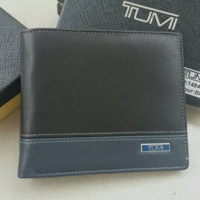 Dompet pria kulit tumi