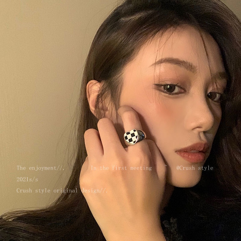 Cincin Bentuk Hati Dan Kotak Gaya Retro Adjustable Untuk Wanita