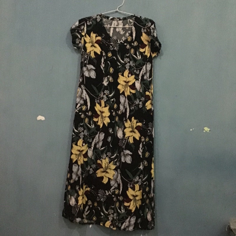 Daster Hitam Bunga-bunga