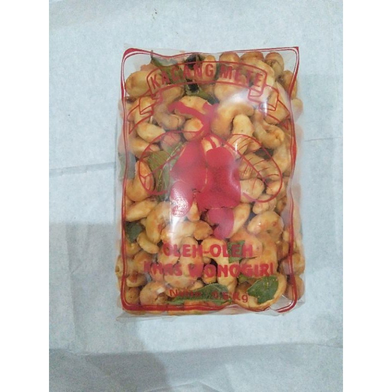 

kacang Mede varian rasa pedas manis 500gr