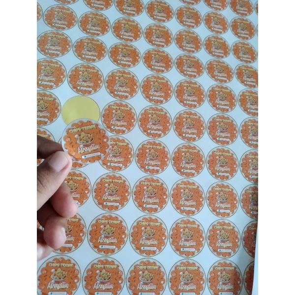 

sriker bentuk isi 100 pcs kalau ukuran 3cm. isi tergantung ukuran #stikerisibanyak#stikerbentuk#stikerusaha#stikerumkm#stikerpotongbentuk