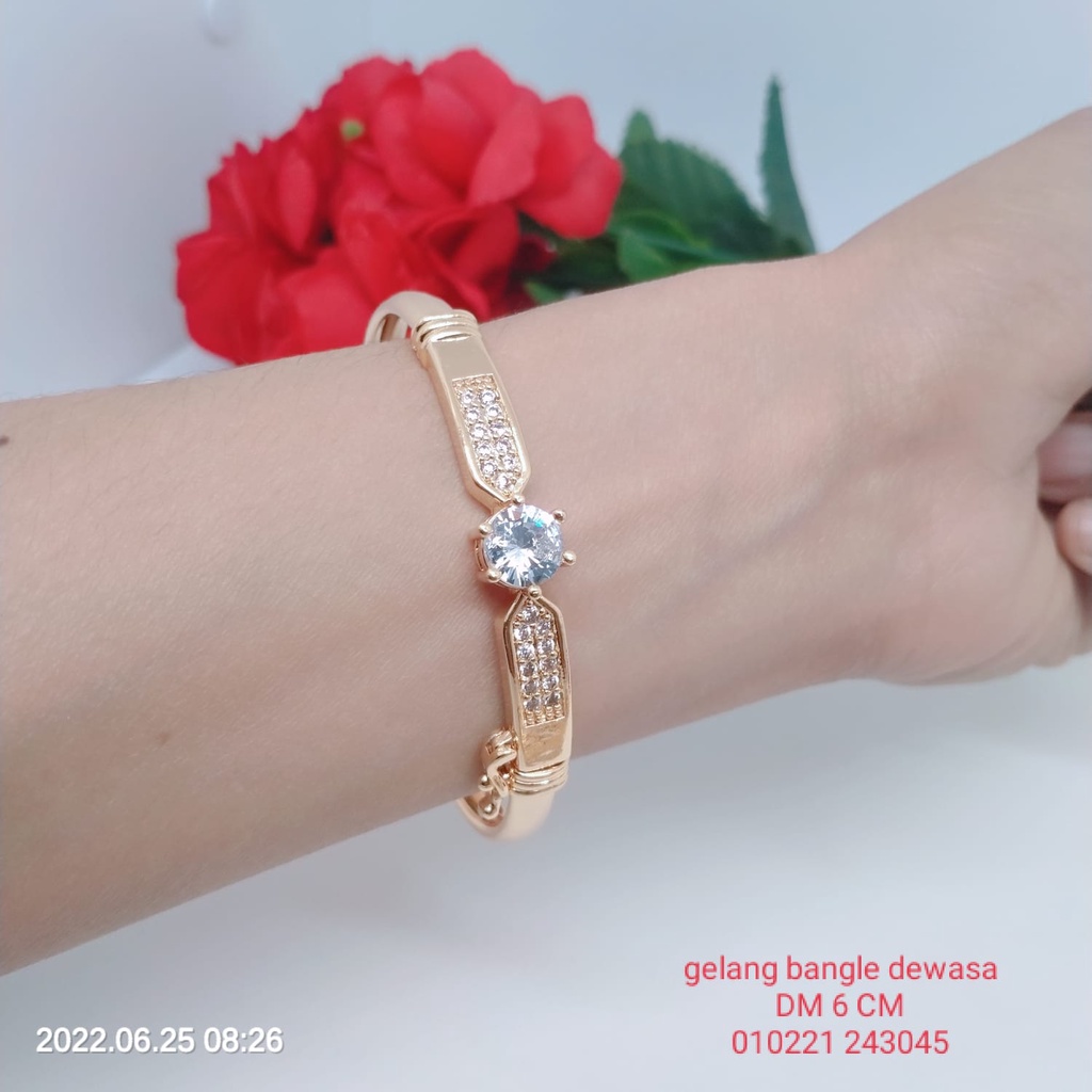 Gelang Tangan Bangle Wanita Titanium Xuping Perhiasan Aksesoris Fashion Lapis Emas Anti Karat