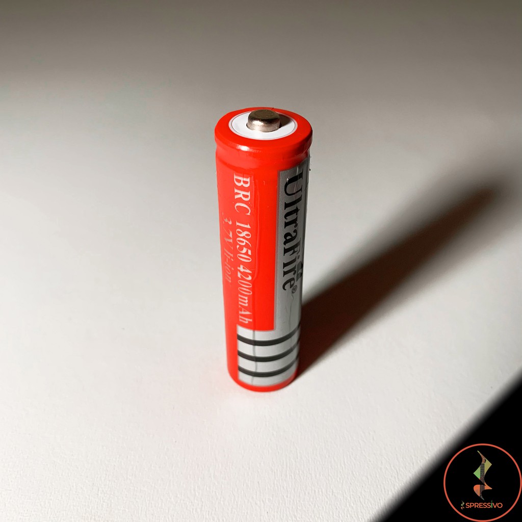 Baterai charge cas Ultrafire rechargeable 3.7V 18650 4200 mAh li-ion