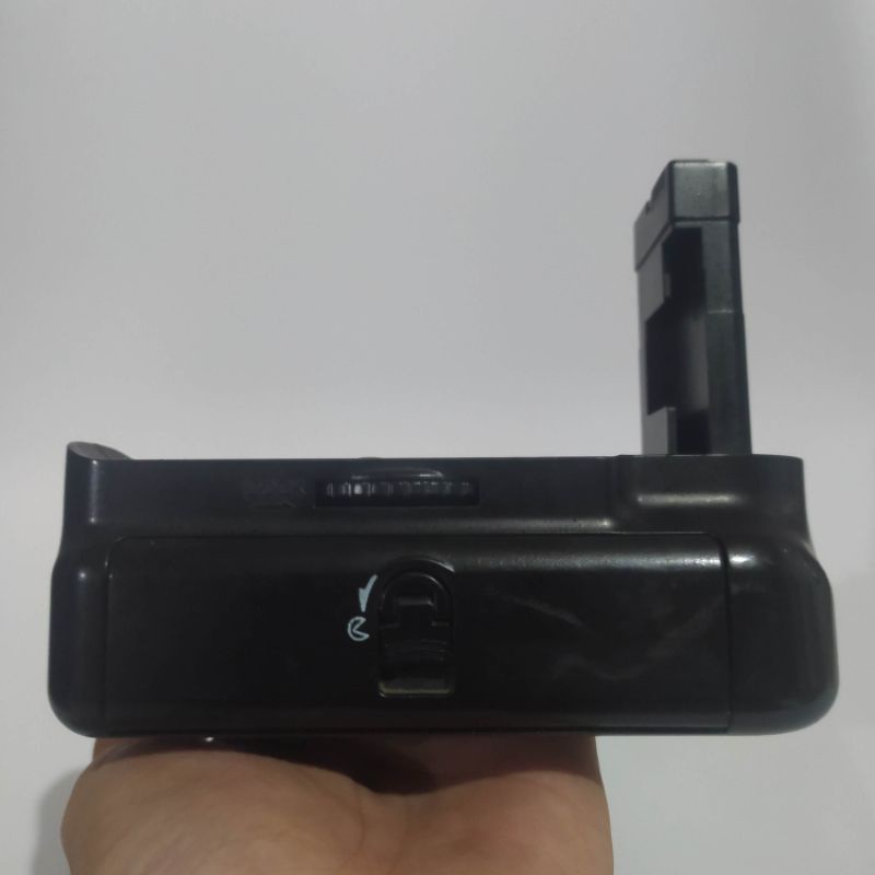 Baterai Grip NIKON D5200 Meike MK-D5200 -Battery Grip