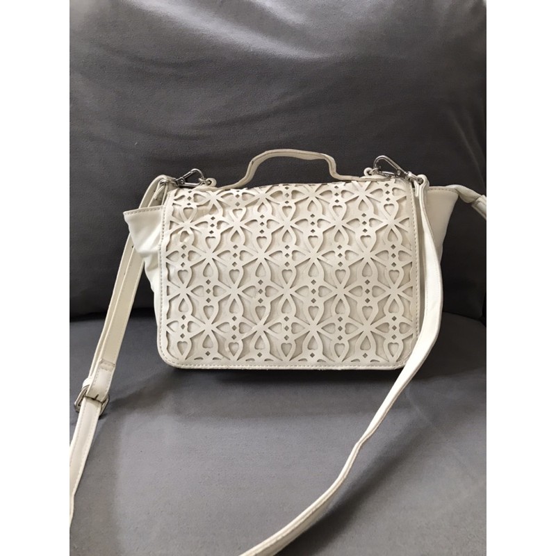 Preloved Sling Bag Roem Shopee Indonesia