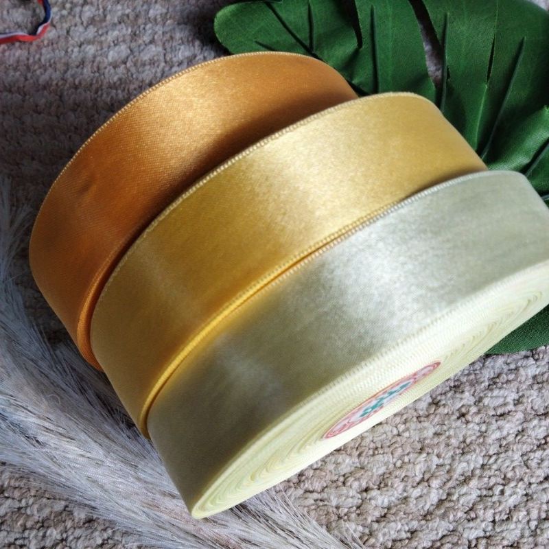 

SUPER SALE!! PONY RIBBON PITA SATIN ROLL 1 DAN 3/4 INCH KUNING PASTEL ORANGE MUDA