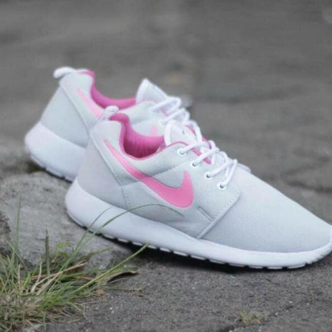 NEW NIKE ROSHE RUN SIZE 36-40 SEPATU WANITA SPORTS LARI PINK PUTIH HITAM - HITAM, 37 FREE ONGKIR