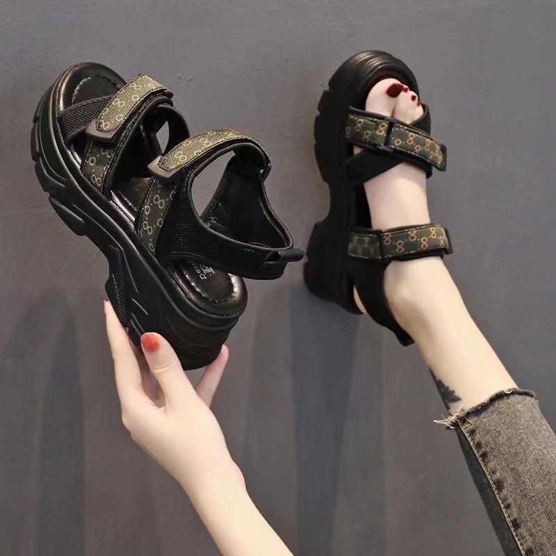 Sandal Gunung Wanita Sepatu Sadal Cewek Sepstu Import Model Strap Silang Trendy Modis Sandal Fashion Sole Tebal