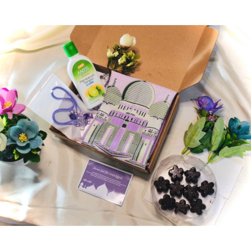 

EID HAMPERS - RAIHANA