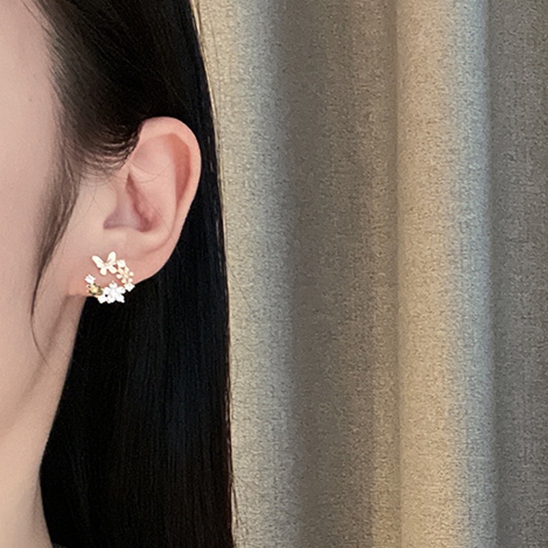 Anting Tusuk Motif Bunga Hias Mutiara / Berlian Imitasi Ala Retro Untuk Wanita