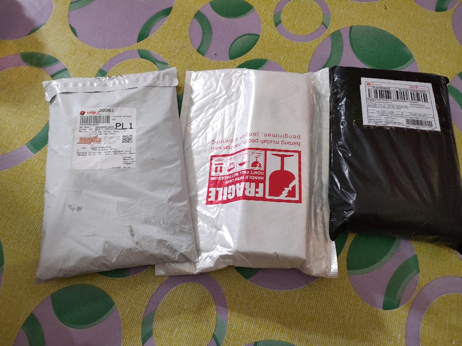 Odza Baju Pria Kemeja Batik Lengan Pendek Atasan Kemeja Modern Slimfit Efganta