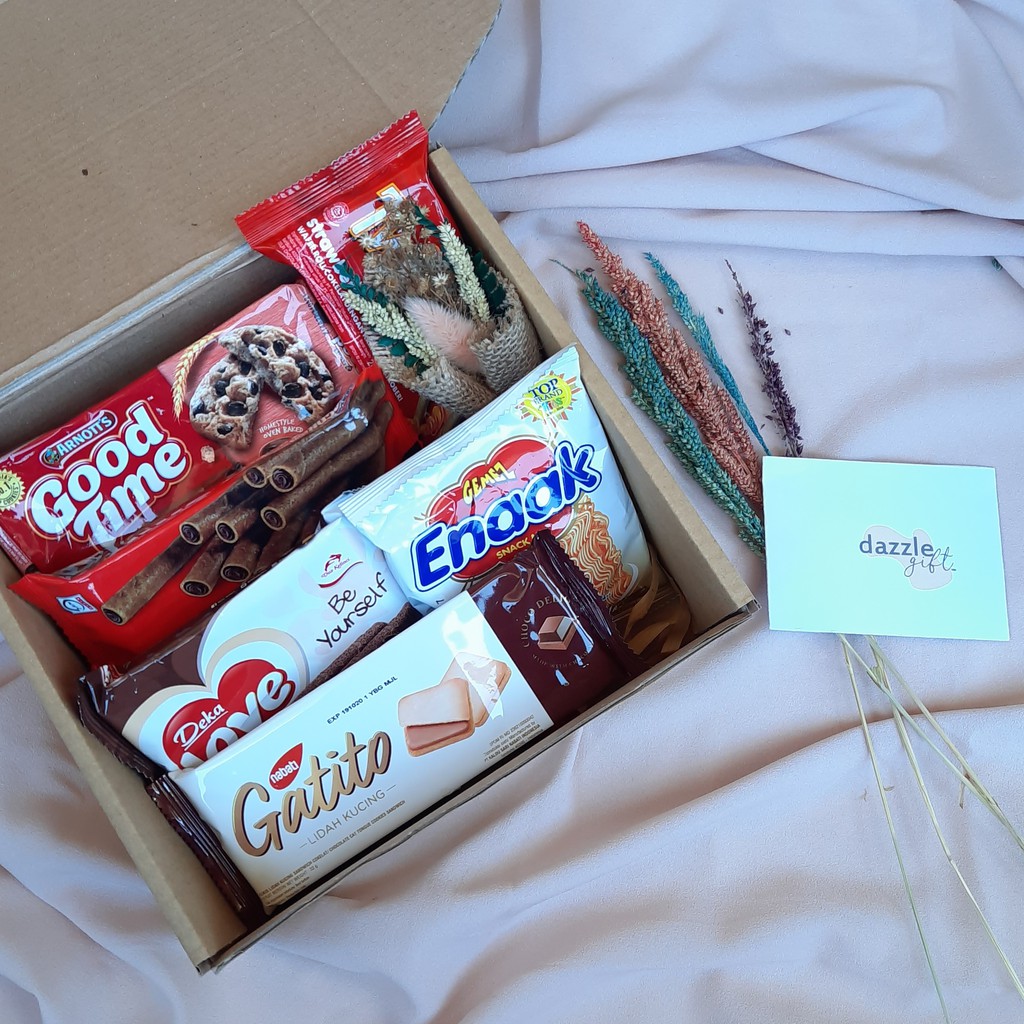 

Snack Box Edisi Kemerdekaan Merah Putih
