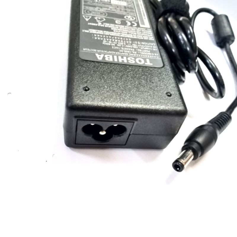 Adaptor Charger Laptop Toshiba A150 A500 A660 L300 A100 A150 L300 M600 19V 3.95A