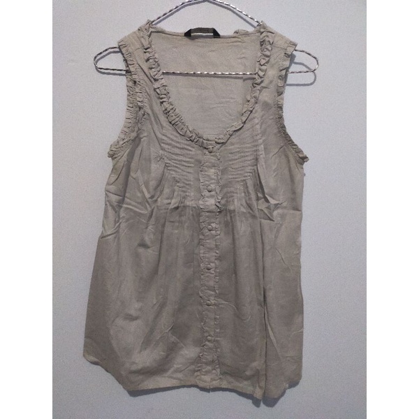 Preloved Tanktop Renda Grey