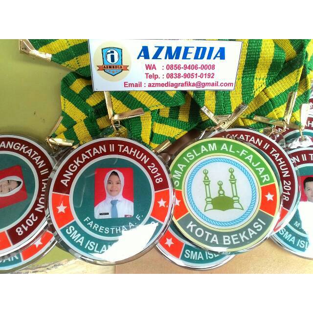 

Medali Wisuda Kelulusan 2 Muka