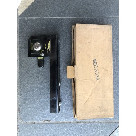 HOOD LOCK WRANGLER YJ MERK CROWN USA