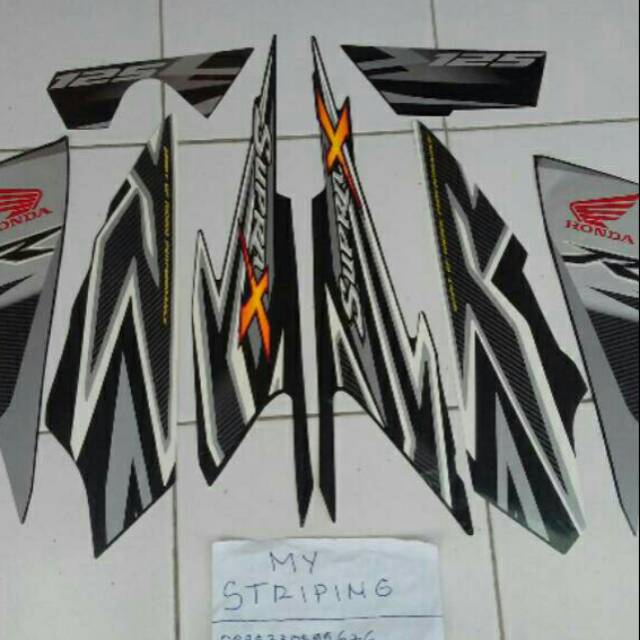 Stiker supra x 125R 2012 hitam