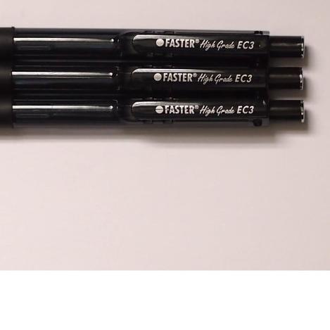 

▲ Ballpoint/ Pulpen Faster EC3 ,0.7mm isi 12 pcs -black ✿