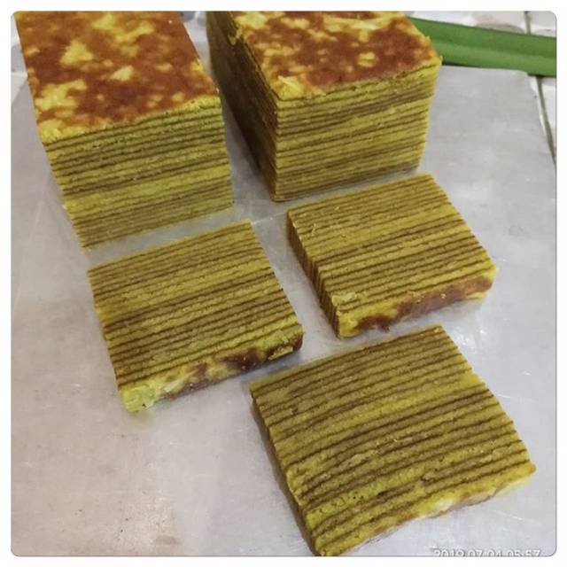 

Lapis legit pandan keju khas bangka