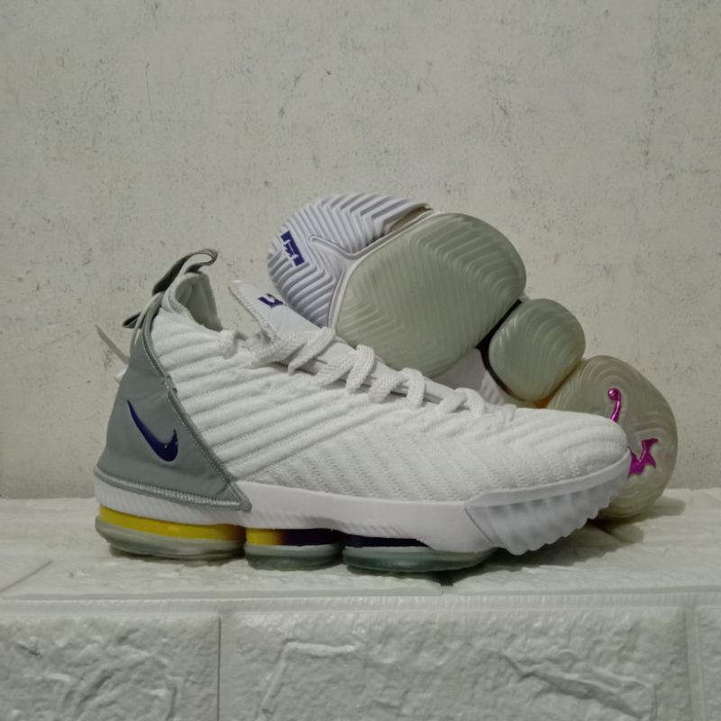 pharrell ultraboost 20