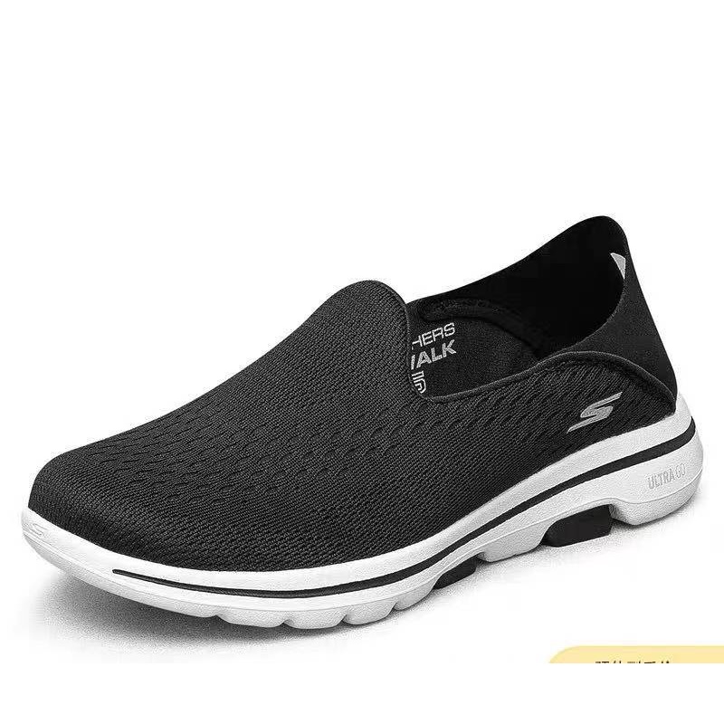 SKECHERS kasual sepatu casual sepatu pria hitam  slip on cowok  rajut pria shoes