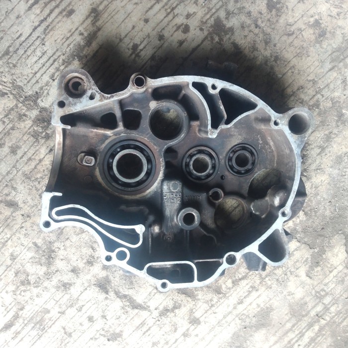 crankcase krengkes kalter kanan jupiter z 5TP original copotan